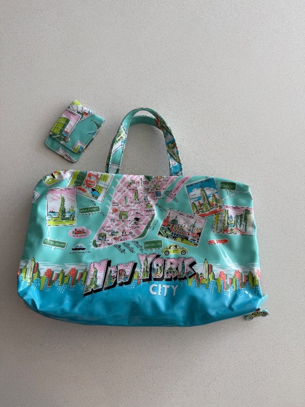 Nick&Nora New York City Toiletry Bag Cosmetic Travel Organizer Matching Nail Kit - Picture 2 of 11